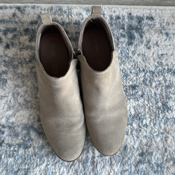 Toms Womens Deia Desert Taupe Ankle Booties NO BOX - Picture 5 of 7